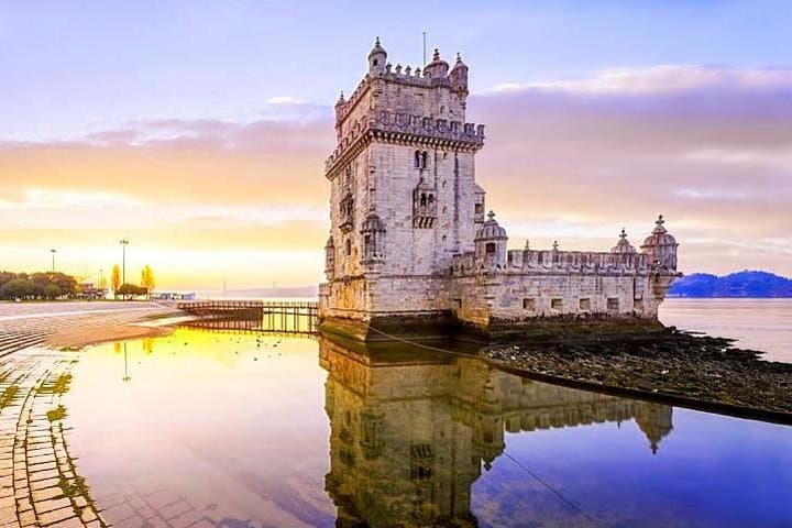 3-Day Private Lisbon Tour: Sintra, Cascais, Fatima & Óbidos