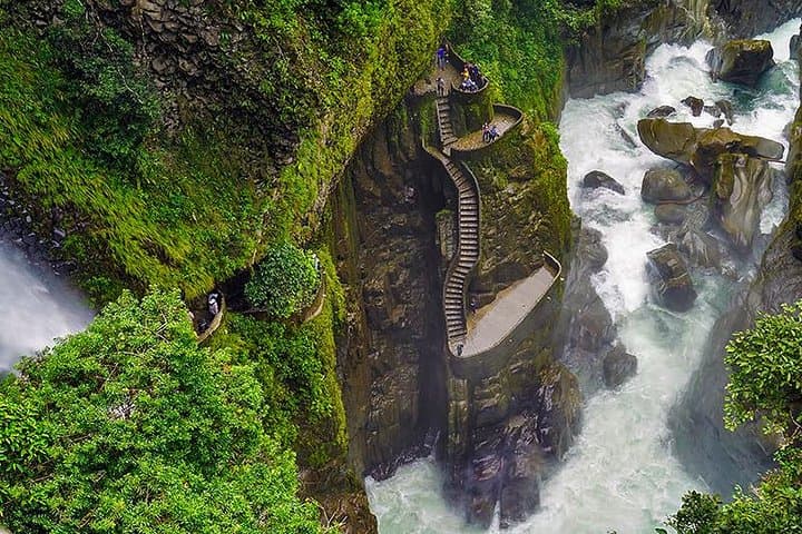Andes-to-Amazon: 3-Day Quilotoa, Baños & Cotopaxi Adventure photo 2