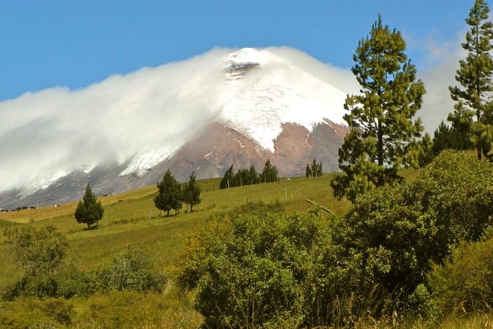 3-Day Andes Explorer: Cotopaxi, Quilotoa, Baños & Devil's Nose Train photo 2