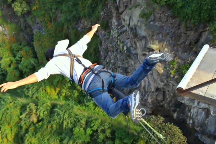 Quilotoa & Baños: 2-Day Private Andean Adventure from Quito