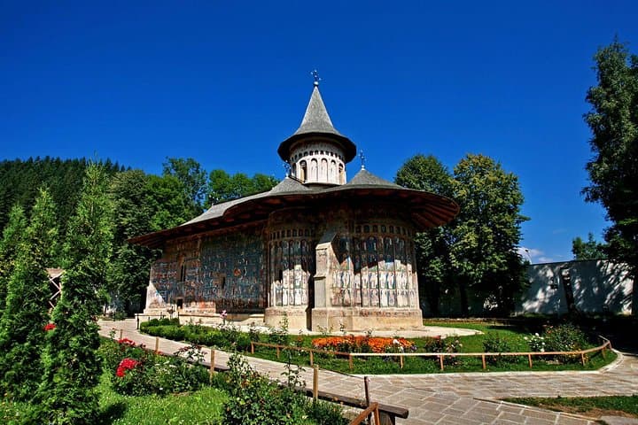 8-Day Private Romania Tour from Budapest to Bucharest — Transylvania, Bukovina & Historic Castles photo 3