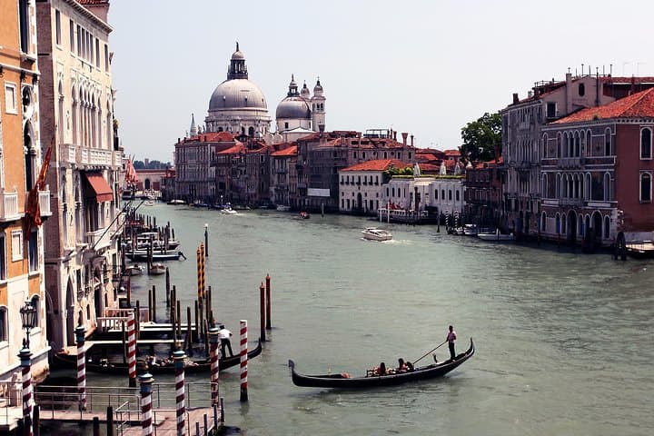 Fast Track to Venice: Private 2-Day Trip from Rome by High-Speed Train