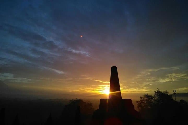 Jogja to Ijen: 5-Day Borobudur, Caves & Blue Fire Adventure photo 2