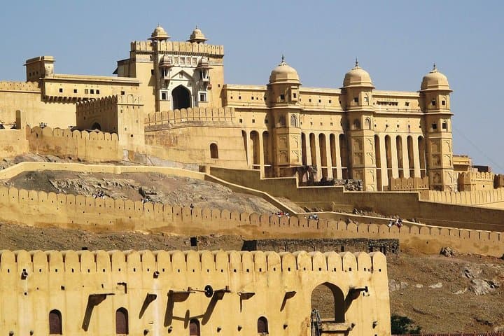 Jaipur Same-Day Dream Tour: Amber Fort, City Palace & Hawa Mahal photo 1