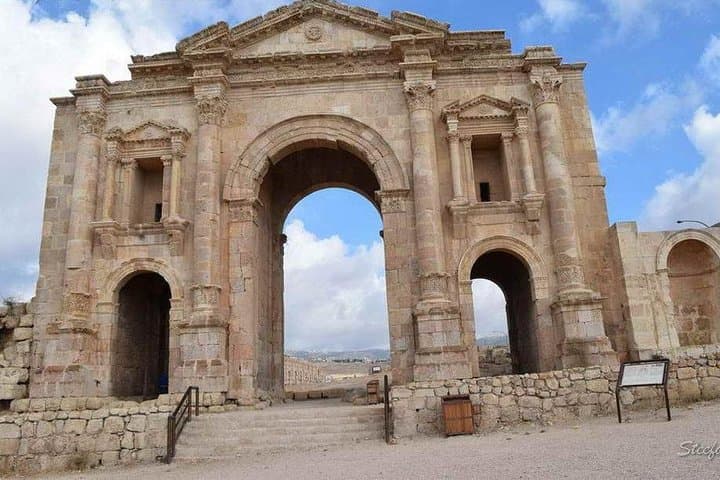 4-Day Jordan Highlights: Amman, Petra, Wadi Rum & the Dead Sea photo 3