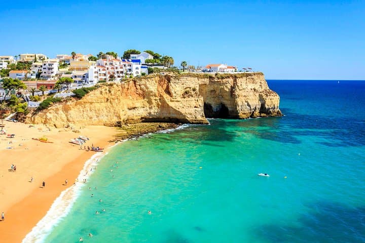 Algarve in Three Days: Private Coastal and Cultural Tour from Lisbon