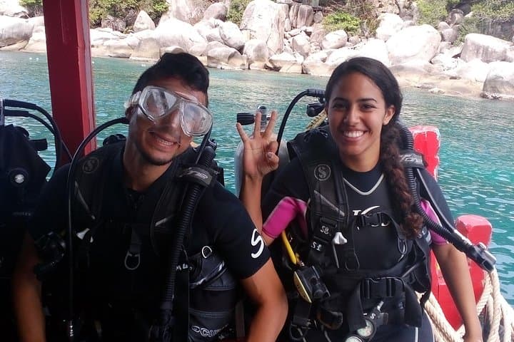 2-Day Koh Tao Diving Trip — 4 Dives, Shipwrecks & Overnight Stay photo 2