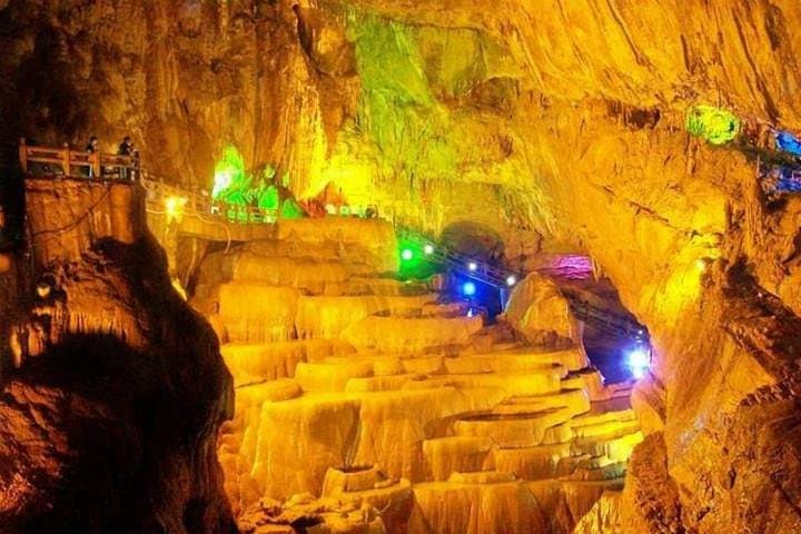 Kunming Two-Day Essence Tour: Stone Forest, Jiuxiang Cave & West Hill