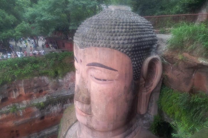 Day Trip from Chengdu: Leshan Giant Buddha & Luocheng Ancient Town by Train