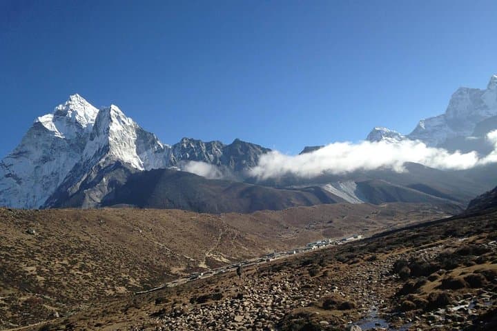 Short Everest Trek from Lukla: Panoramic Views & Sherpa Villages photo 2