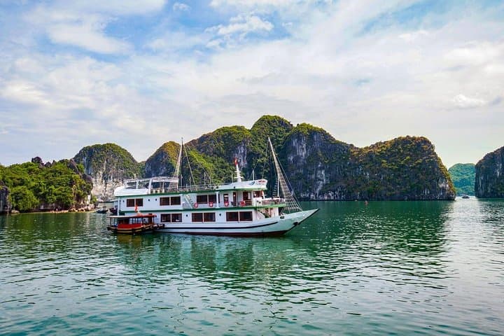 Venezia Cruise: 2-Day Overnight Halong & Lan Ha Bay Cruise from Hanoi photo 1