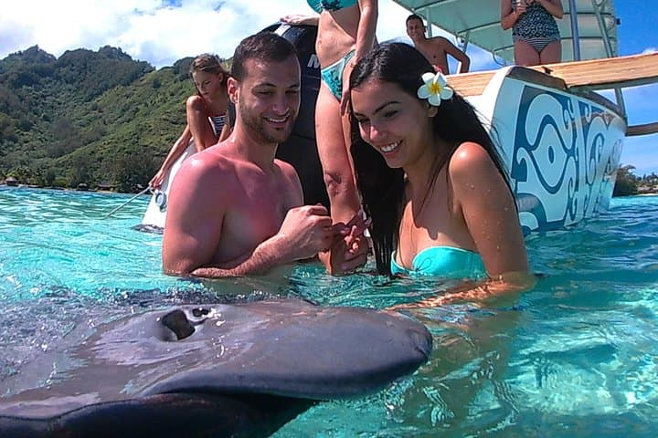 Moorea 6-Hour Snorkeling and Motu Lunch — Lagoon, Rays & Polynesian Culture photo 5