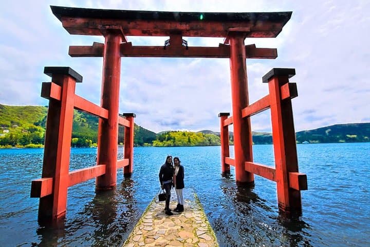 Mt Fuji & Hakone Private Day Tour from Tokyo — Lakes, Springs & Panoramic Views