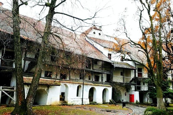 Medieval Fortifications of Transylvania: 1-Day Private Tour from Bucharest
