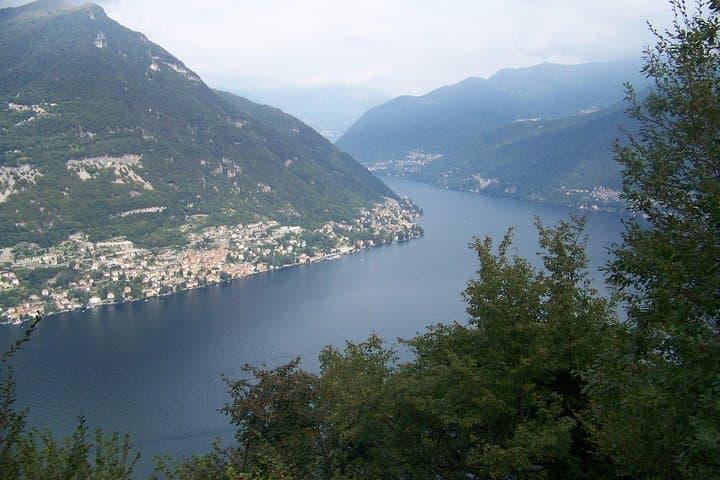 Hike the Avelli Trail: Pietra Pendula, Sasso del Lupo and Brunate to Torno Loop photo 3