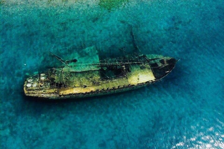 Blue Cave, Blue Lagoon & Shipwreck: Private Boat Tour from Split photo 6
