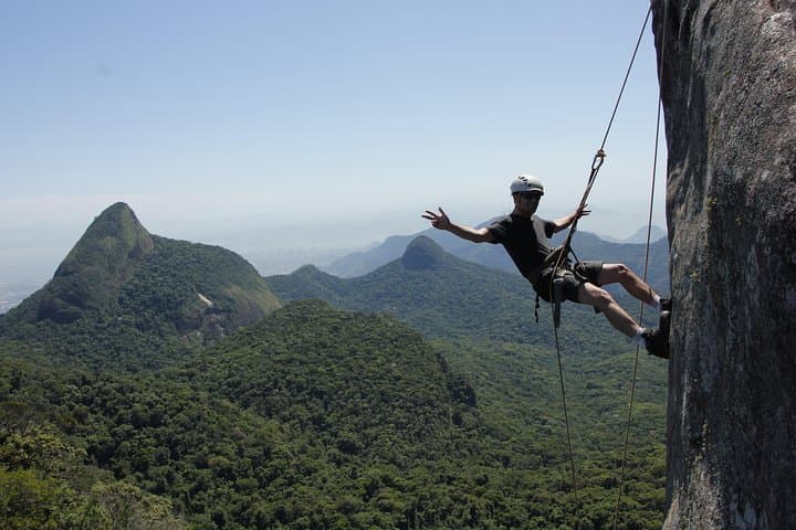 Hiking and Rappelling to Bico do Papagaio in Tijuca Forest photo 3
