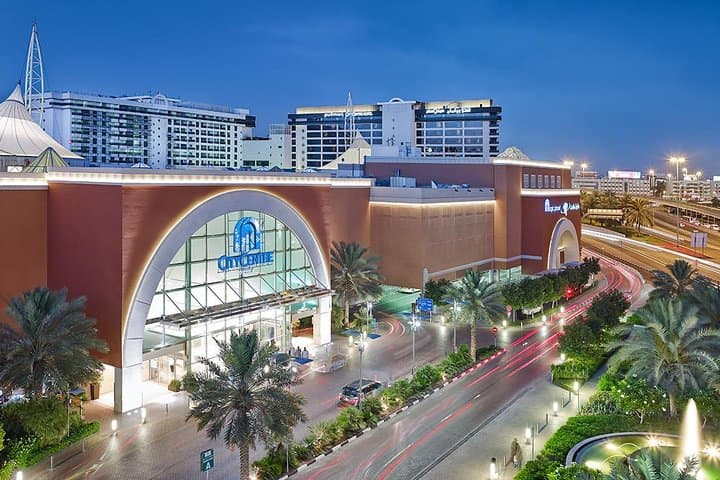 Dubai Indoor Winter Pass: Ski Dubai, Dubai Ice Rink & Hop-On Bus with $25 Meal Voucher photo 2