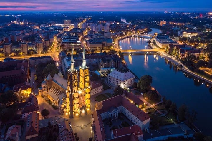 Cathedral and Sand Island Walking Tour: Wroclaw’s Gothic Heart