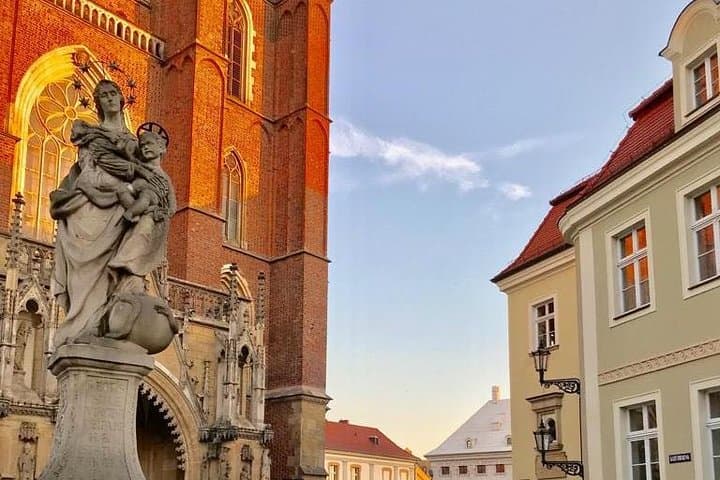Cathedral and Sand Island Walking Tour: Wroclaw’s Gothic Heart photo 4