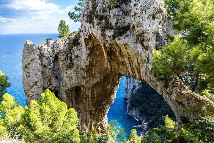 Capri by Sea: Private Boat Excursion to the Blue Grotto and Faraglioni