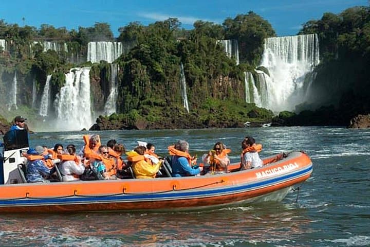 ride-the-iguazu-falls-motorboat-and-4x4-jungle-adventure photo 3