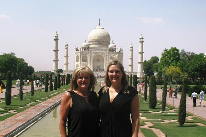 Same-Day Taj Mahal from Mumbai: Fly to Agra and Back in One Day photo 4