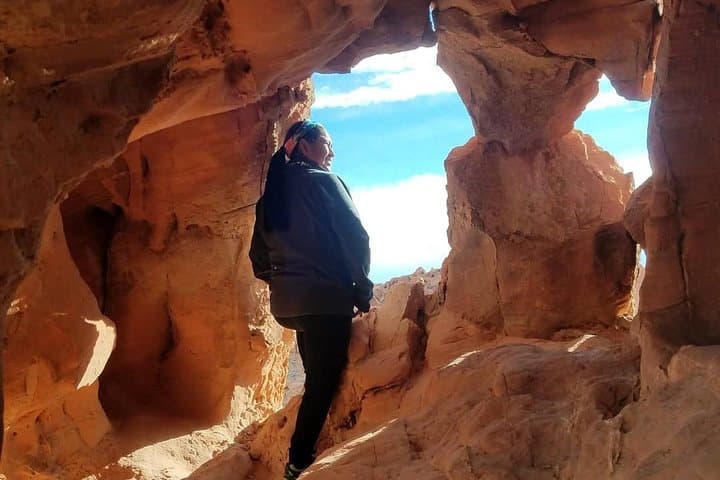Valley of Fire State Park Day Hike from Las Vegas — Red Rock Trails & Petroglyphs photo 3
