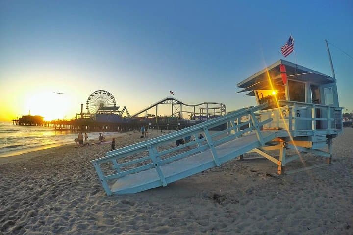 Deluxe Los Angeles Limo Tour: 5-Hour Private City Drive with Drinks photo 2
