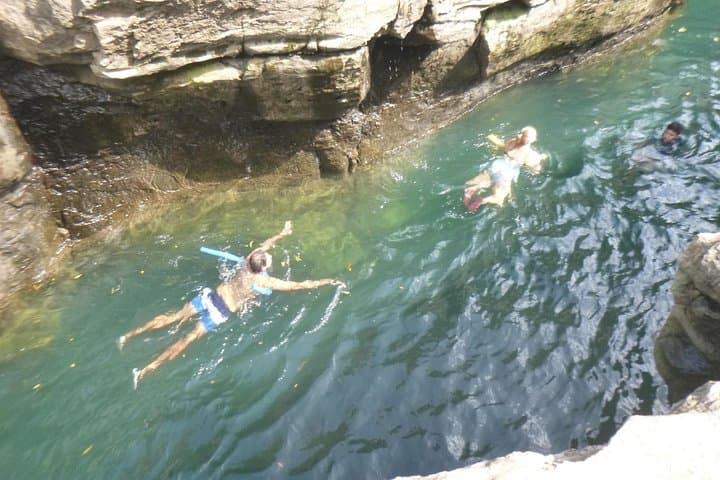 Cangilones de Gualaca: Mini Canyons, Aquamarine Pools & Fossilized Cliffs photo 5
