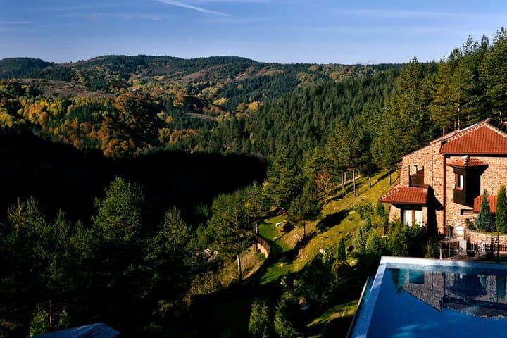 Berovo Full-Day Private Tour from Skopje — Lakes, Forest Trails & Local Flavors photo 3