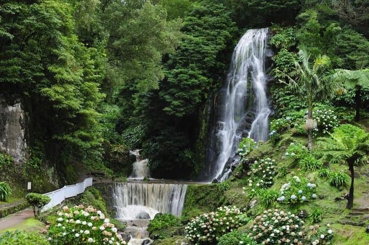 Northeast São Miguel Full-Day Tour: Waterfalls, Belvederes & Volcanic Coast photo 1