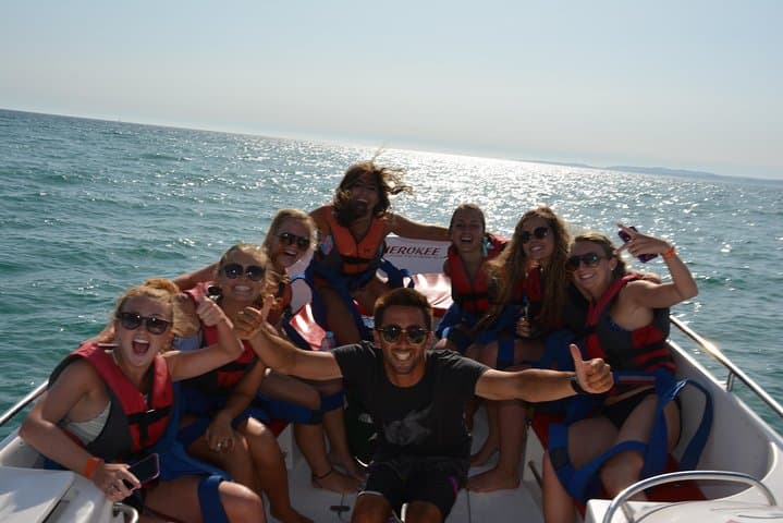 Parasailing from Vilamoura: Algarve Marina Flights and Ocean Dips photo 5