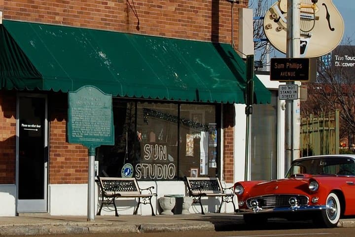 Memphis Mojo Music Bus Tour: Beale Street Live Music & History Experience photo 3