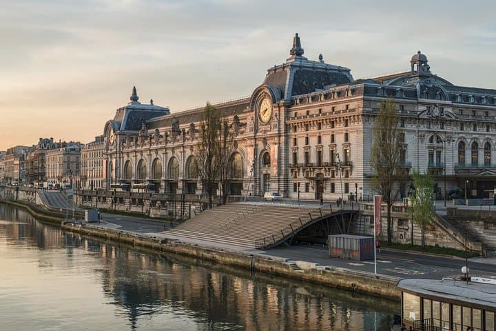 Paris Louvre and Orsay Private Day Tour: Skip-the-Line Masterpieces photo 3