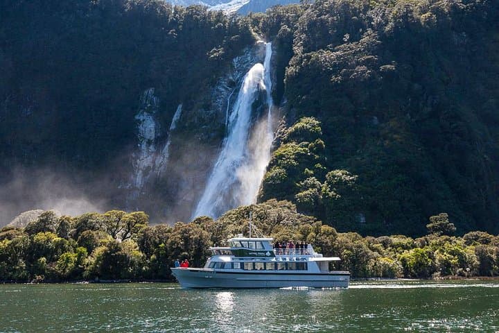 Milford Sound 2-Hour Scenic Cruise: Bowen Falls, Mitre Peak & Coastal Wildlife photo 4