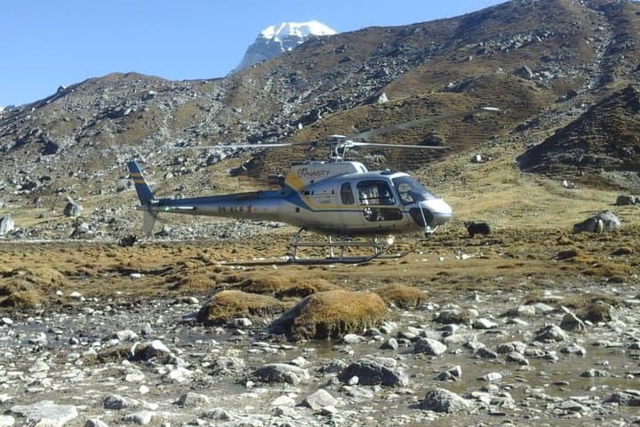 Everest Base Camp Helicopter Tour: 3-Hour Scenic Flight to Kala Patthar photo 6