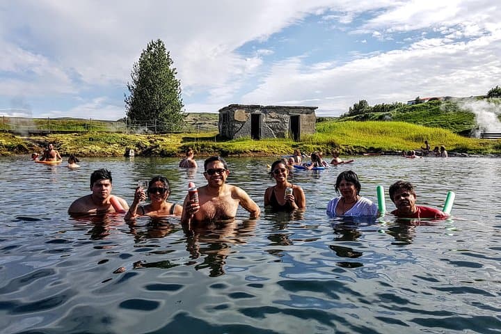 Private Golden Circle Day Tour from Reykjavik — Geysers, Gullfoss & Thingvellir photo 2