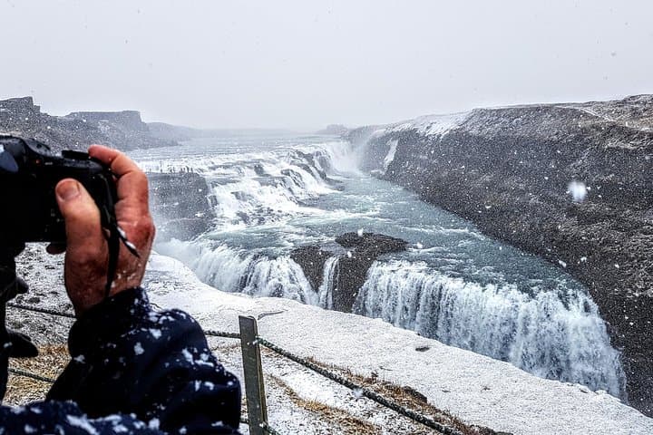 Private Golden Circle Day Tour from Reykjavik — Geysers, Gullfoss & Thingvellir photo 3