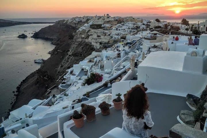 Santorini North Side Sunset: Private Half-Day Tour to Oia & Imerovigli photo 3