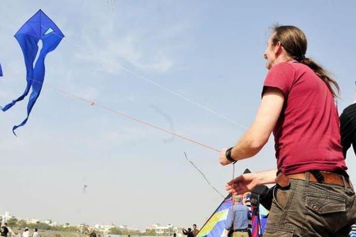 Jaipur Rooftop Kite-Flying and Home-Hosted Dinner Experience