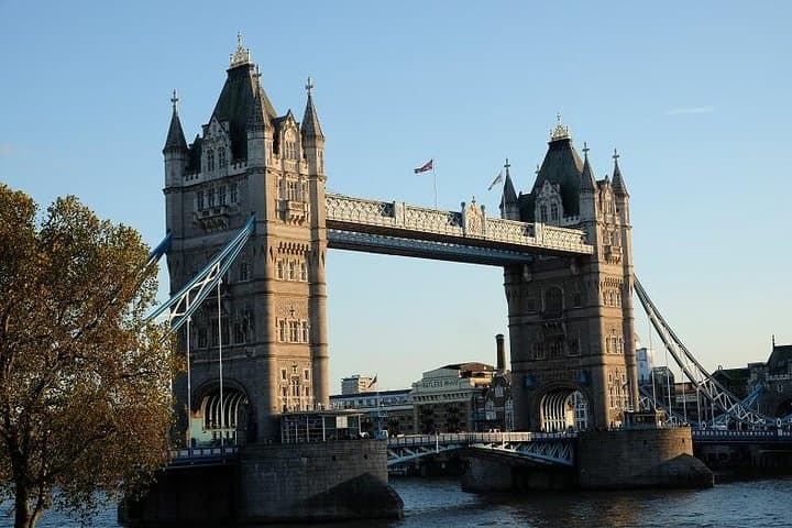 essential-london-private-walking-tour-hidden-gems-and-history photo 6