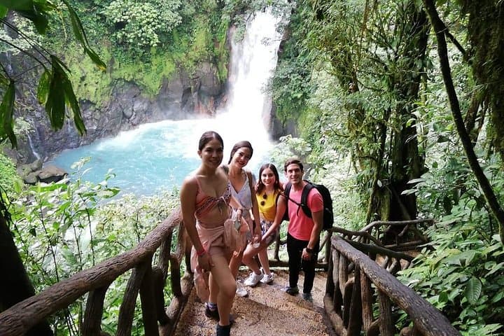 Río Celeste Hike and Swim at Tenorio Volcano National Park photo 4