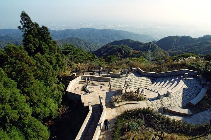 Kobe Mountains to Arima Onsen: Private Day Trip from Osaka