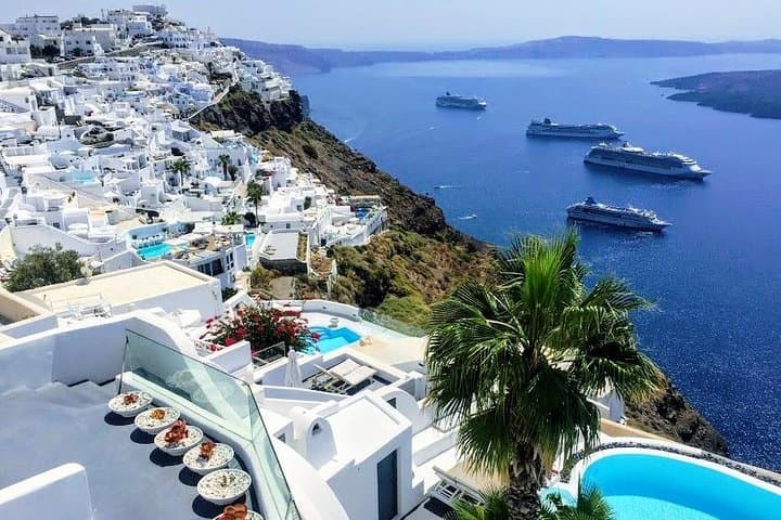 Santorini 5-Hour Small-Group Sightseeing Tour — Oia, Imerovigli & Black Sand Beaches photo 4
