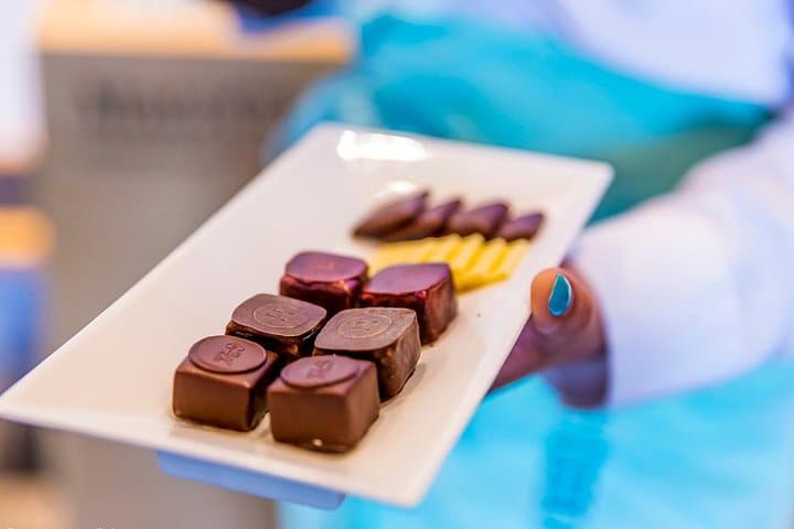 Lucerne Chocolate Tasting, Walking Tour & Lake Cruise — Ultimate 4-Hour Experience photo 3
