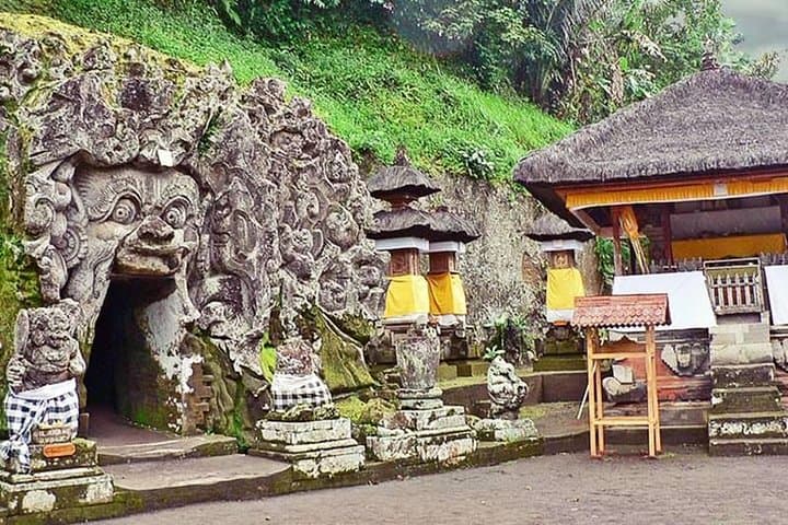 Ubud Artisan Tour: Full-Day Private Tour of Tohpati, Celuk, Mas & Tegallalang