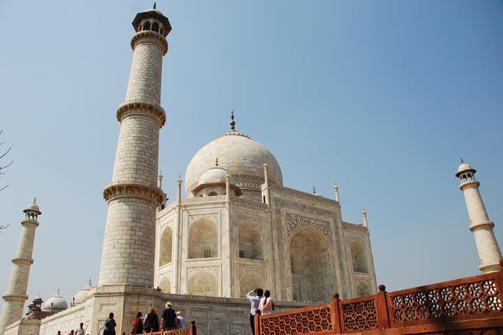 Same-Day Taj Mahal from Mumbai: Fly to Agra and Back in One Day photo 6