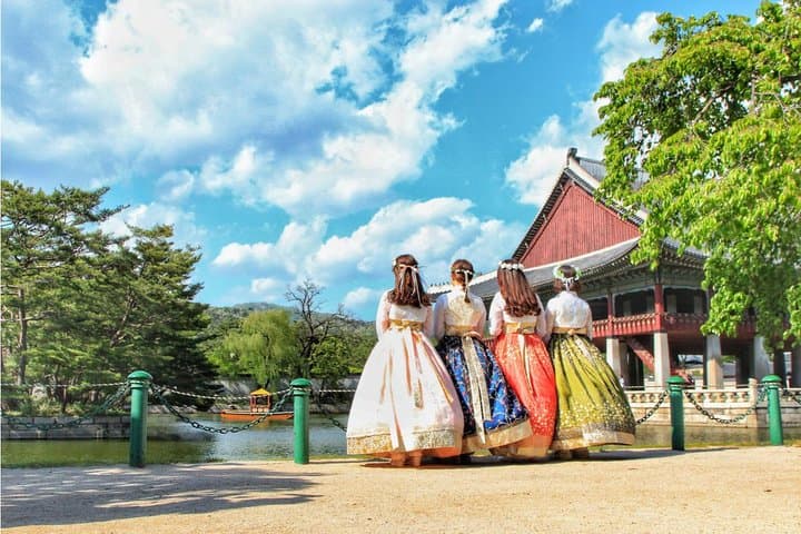 10-Day Discover Korea: Jeju Volcanics, Busan Coast & Seoul Culture photo 3
