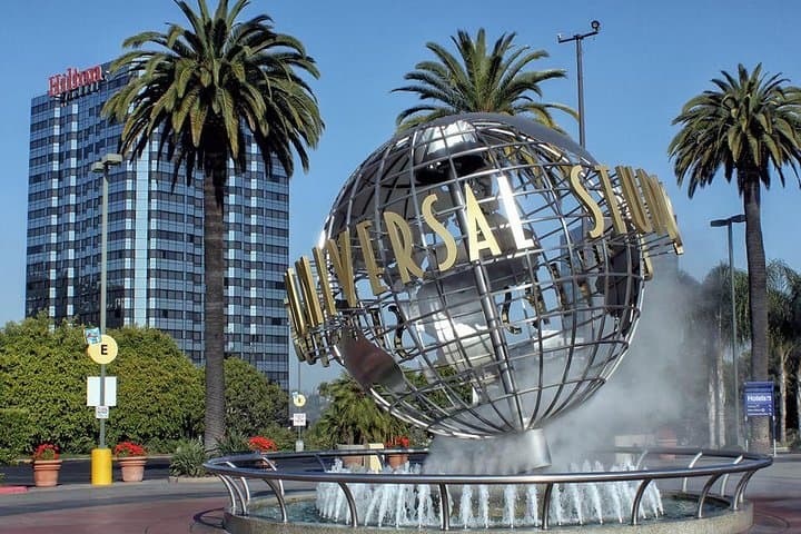 Private Hollywood Driving Tour: Hotels, Restaurants & Bars photo 5